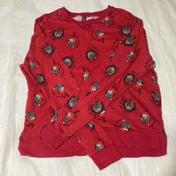 Pug and kisses long sleeve shirt - Picture 2 of 4